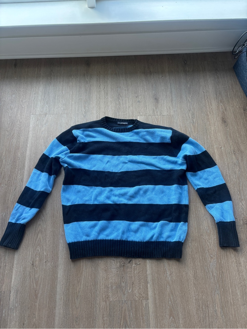 Brandy Melville Black and Blue Striped Crewneck Sweater